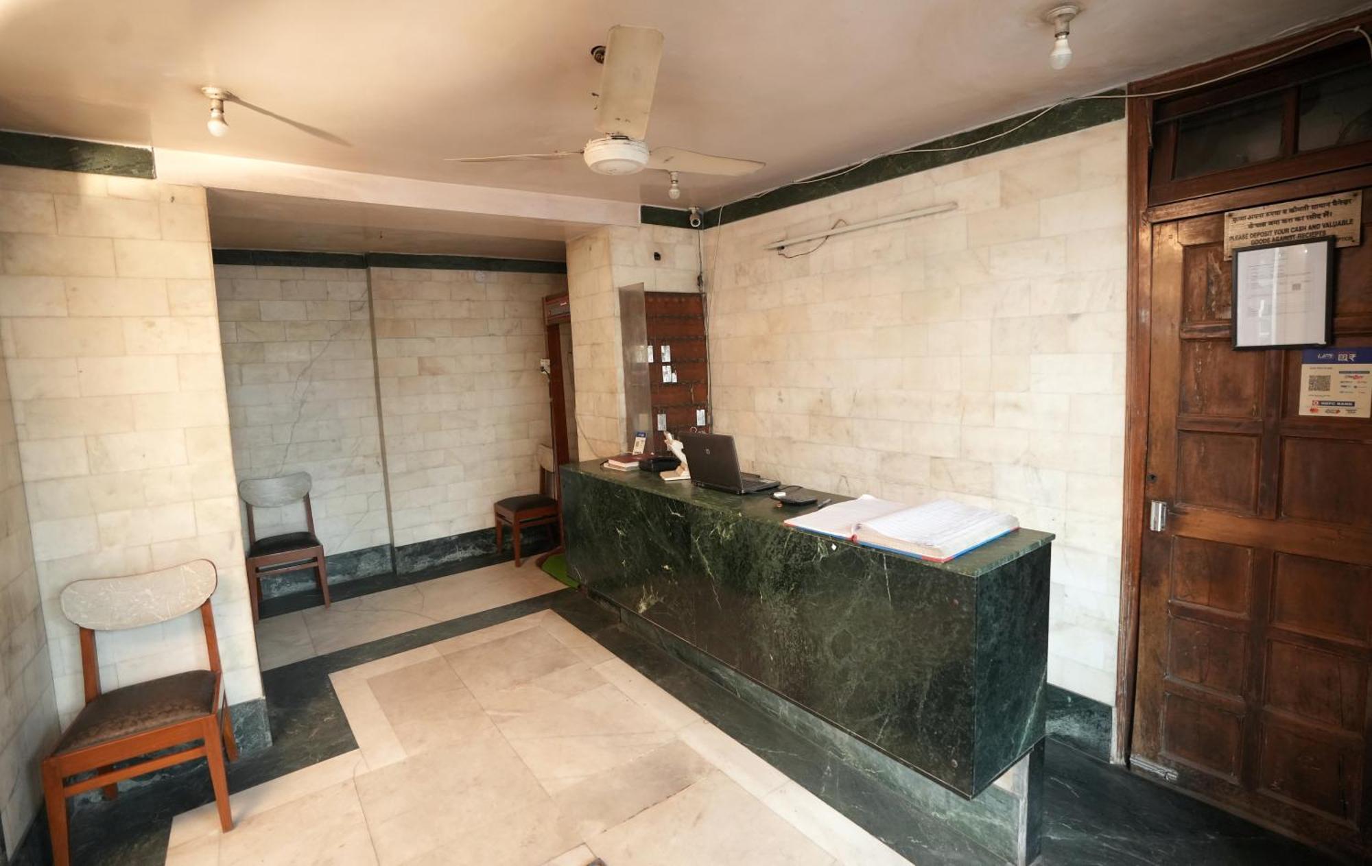New Royal Hotel Delhi  Bagian luar foto