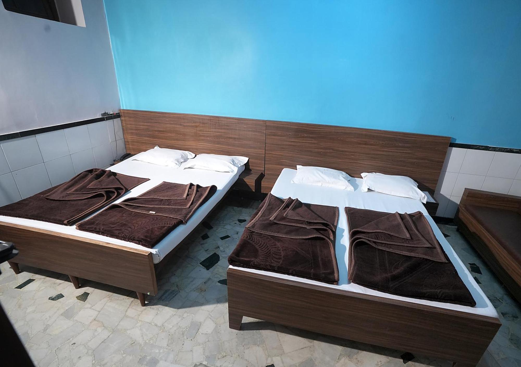 New Royal Hotel Delhi  Bagian luar foto