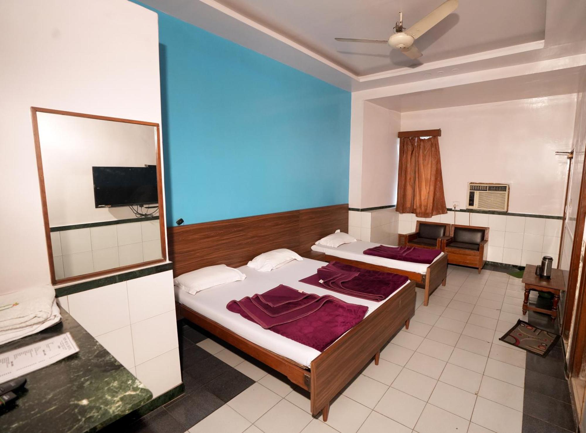 New Royal Hotel Delhi  Bagian luar foto